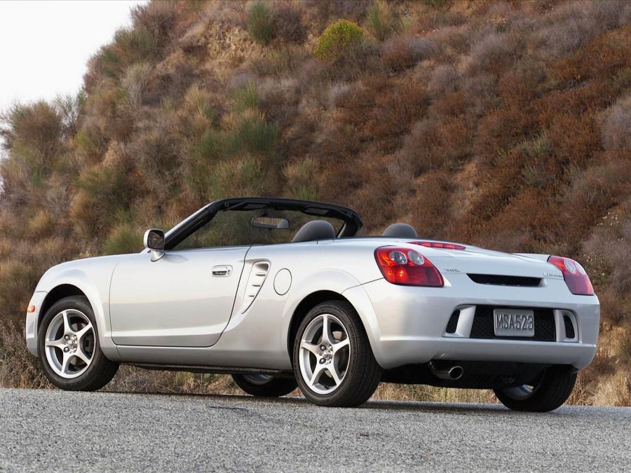  Toyota MR2 Spyder 2005 года  (фото 15 из 20)